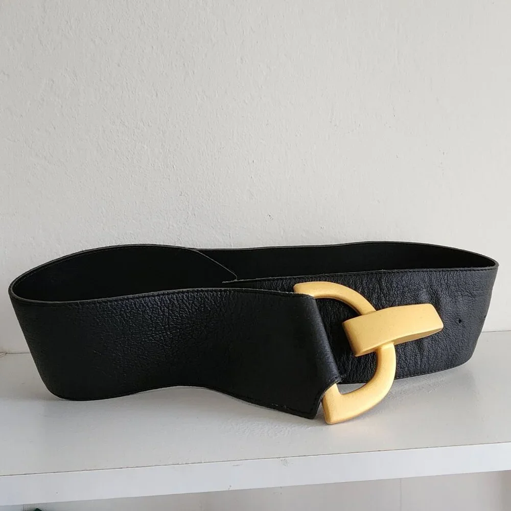 Vintage extra wide black leather gold hardware belt Sz S-M - Picture 3 of 11